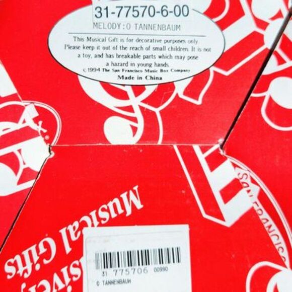 San Francisco Music Box Christmas Tree Snow Globe plays "O Tannenbaum" - Picture 3 of 4